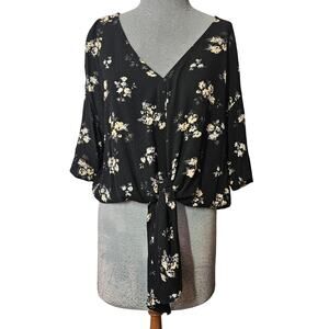Luq Black Floral Tie Front Blouse Size Large